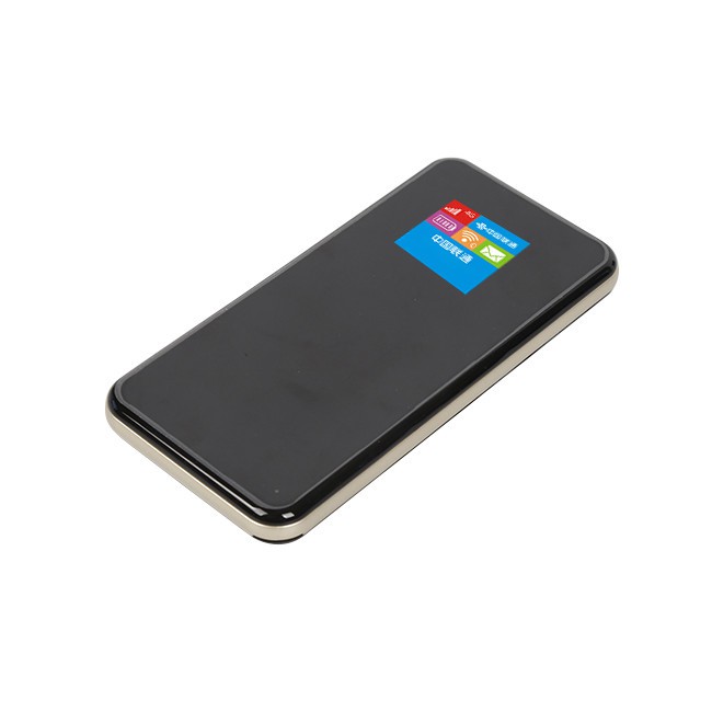 Sgrin Arddangos LCD a Llwybrydd Banc Pŵer